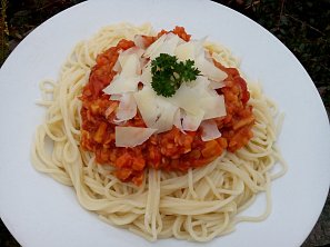 Zeleninové ragú s červenou čočkou ala bolognese Zeleninové ragú s červenou čočkou ala bolognese