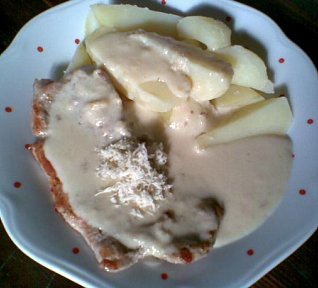 Přírodní plátek s křenovou omáčkou