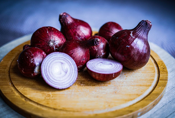 Omeleta s cibulí a pórkem