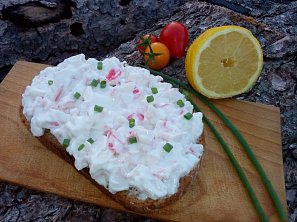Surimi pomazánka / salát Surimi pomazánka / salát