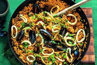 Paella se slávkami a sépiovými kroužky