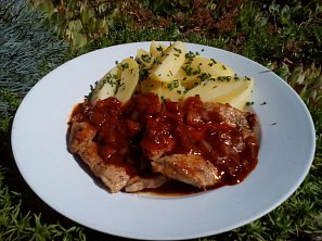 Přírodní kotlety s paprikovým sosem