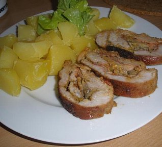 Vepřová roláda s pestem