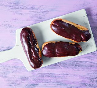 Čokoládové éclairs Čokoládové éclairs