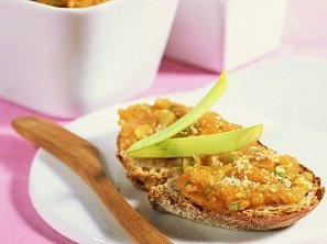 Mrkvová pomazánka s celerem