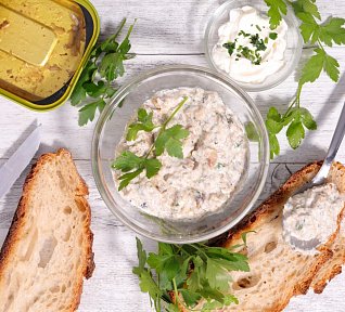 Pomazánka se sardinkami podle ČSN