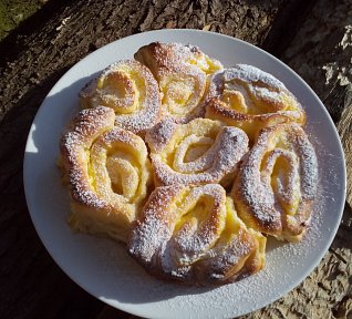 Šneky s vanilkovou náplní