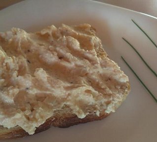 Ostrá pomazánka s pivem