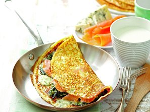 Zapečené palačinky se špenátem a lososem