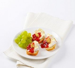 Jednoduchá česneková pomazánka na chlebíčky