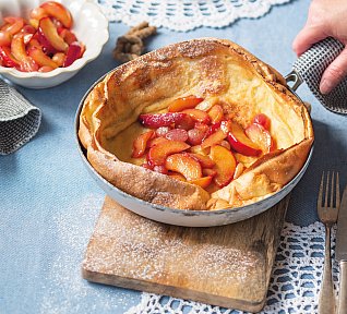 Palačinka z trouby s karamelizovaným ovocem