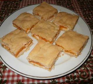 Meruňkový koláč s tvarohem