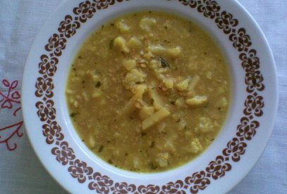 Bramborovo - květáková polévka s kurkumou