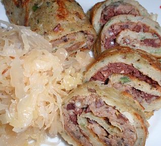 Bramboráky s prejtem a zelím