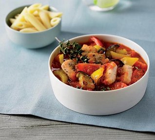 Krůtí guláš s těstovinami