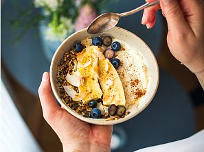 Sladký jogurt s kořením