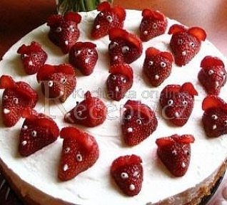 Jahodový dort s myškami