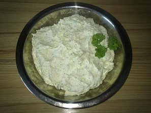 Bylinková pomazánka