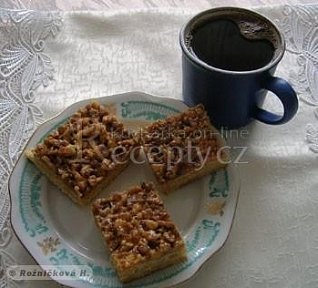 Karamelovo-ořechové řezy