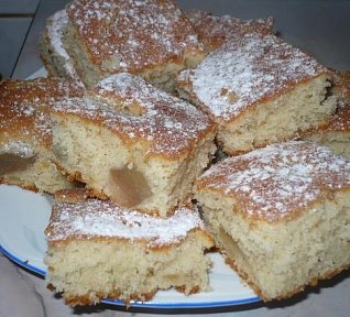 Kompotová buchta na plech Kompotová buchta na plech