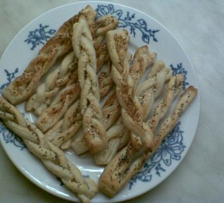 Slané copánky z listového těsta