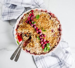 Ovesný koláč s brusinkami (brusinkový crumble)