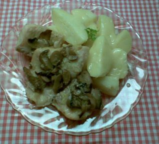 Pečený amur se žampiony a cibulí