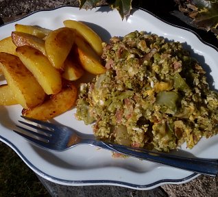 Brokolice (květák) se sýrem a slaninou ala mozeček