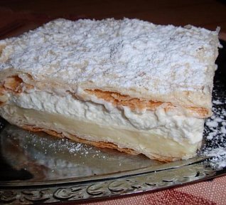 Báječný vanilkový řez z listového těsta - krémeš Báječný vanilkový řez z listového těsta - krémeš