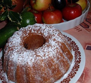 Cuketová bábovka s ovocem