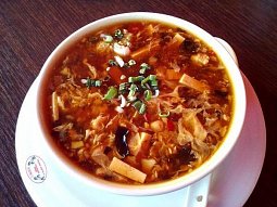 Ostrokyselá čínská polévka