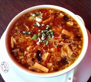 Ostrokyselá čínská polévka