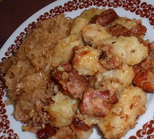 "Chlupačky" - zapékané chlupaté knedlíky s masem