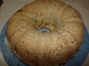 Slaná bábovka s paprikou a uzeným sýrem