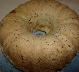 Slaná bábovka s paprikou a uzeným sýrem