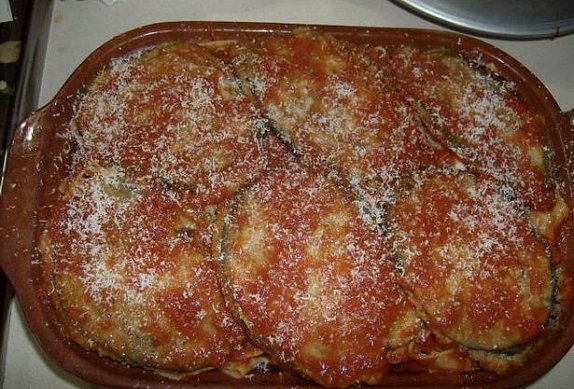 Zapečené těstoviny alla parmigiana