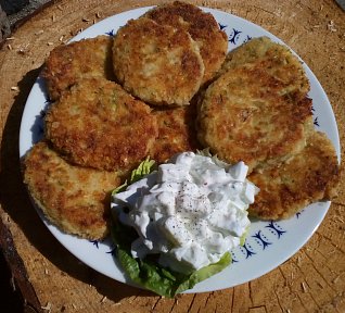 Bramborovo-cuketové placičky s balkánským sýrem