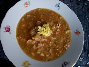 Květáková polévka s řapíkatým celerem Květáková polévka s řapíkatým celerem