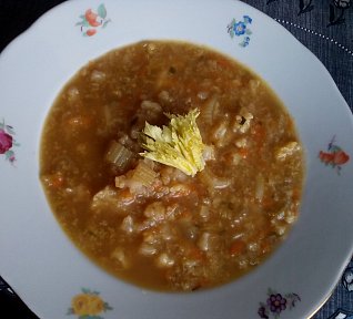 Květáková polévka s řapíkatým celerem