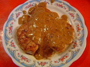 Veprove medajlonky s horcicno-peprovou omackou