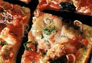 Bramborová pizza s tuňákem