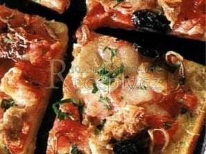 Bramborová pizza s tuňákem Bramborová pizza s tuňákem