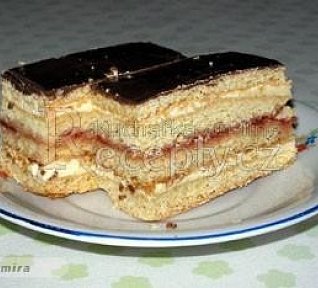 Medové řezy ze 4 placek