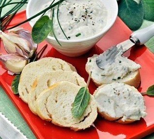 Sýrová pomazánka s česnekem II.