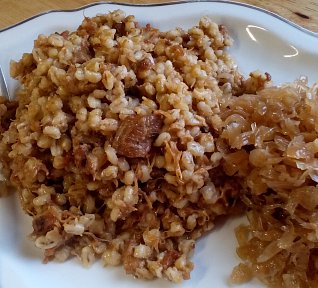 Kroupo - vepřo (maso) - zelo