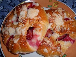 Švestkové šátečky s povidly Švestkové šátečky s povidly
