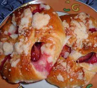 Švestkové šátečky s povidly Švestkové šátečky s povidly