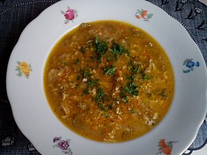 Zeleninová polévka s drožďovou zavářkou