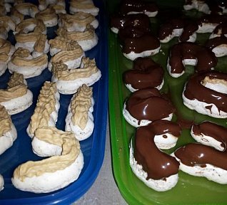 Plněné ořechové rohlíčky