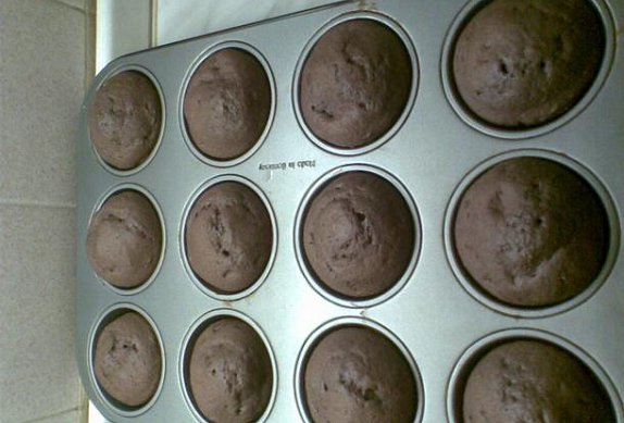 Čokoládové muffiny se šlehačkou